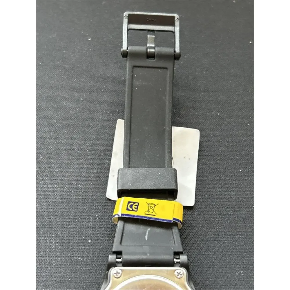 Q&Q beige dial